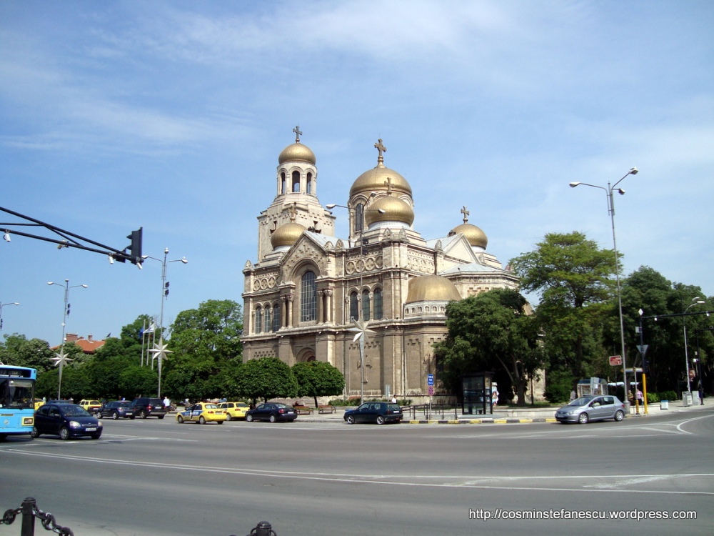 Catedrala ~ Sf. Adormirea Maicii Domnului ~ Varna -Bulgaria Foto Cosmin Stefanescu (2)